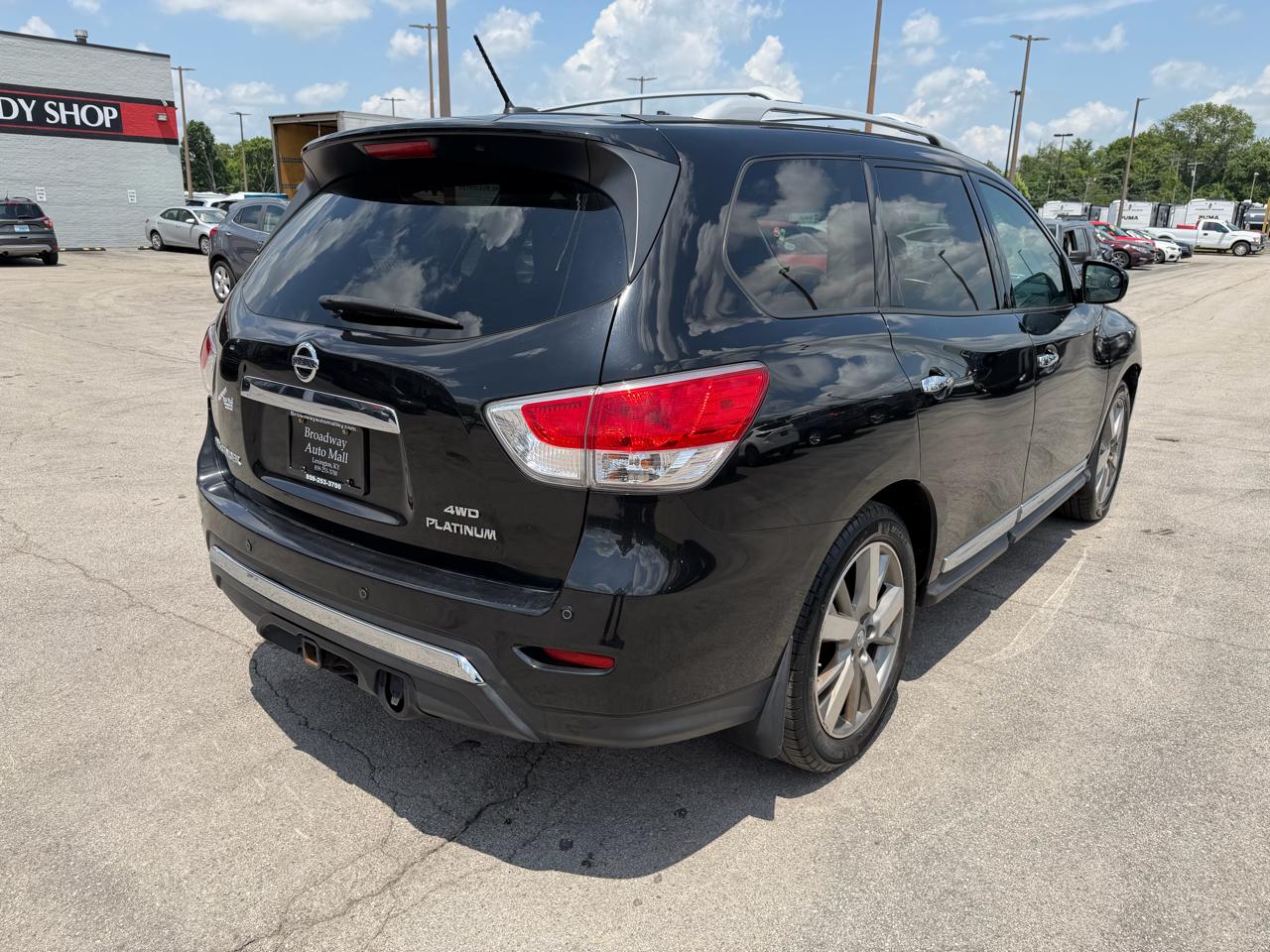 Nissan Pathfinder Platinum 2016