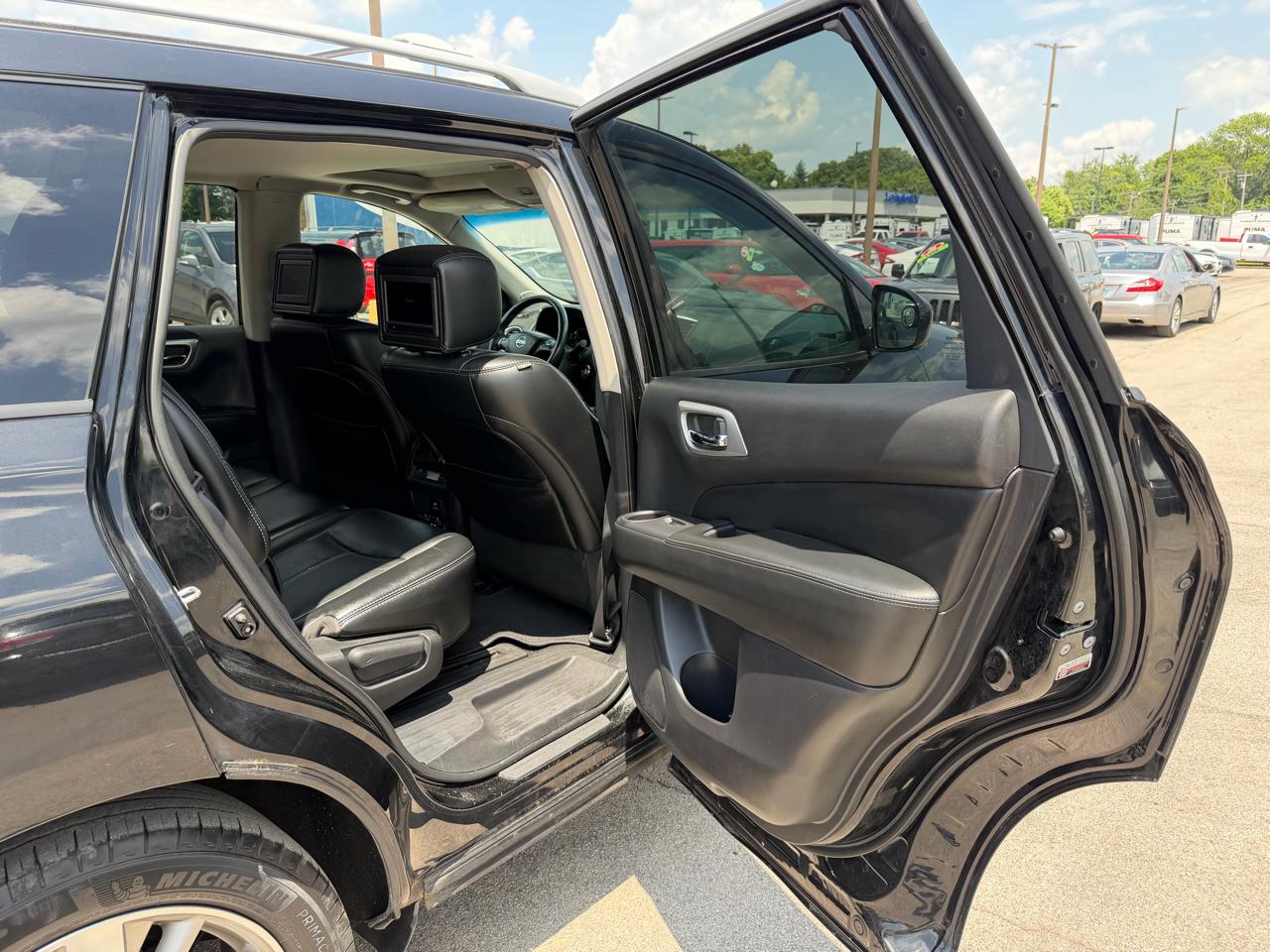 Nissan Pathfinder Platinum 2016