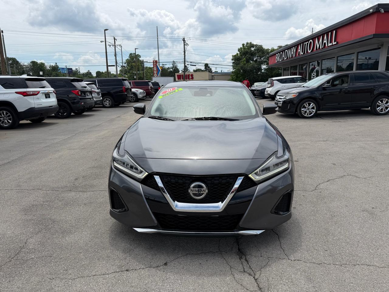 Nissan Maxima SV 2020