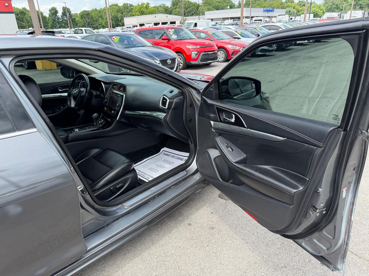 Nissan Maxima SV 2020