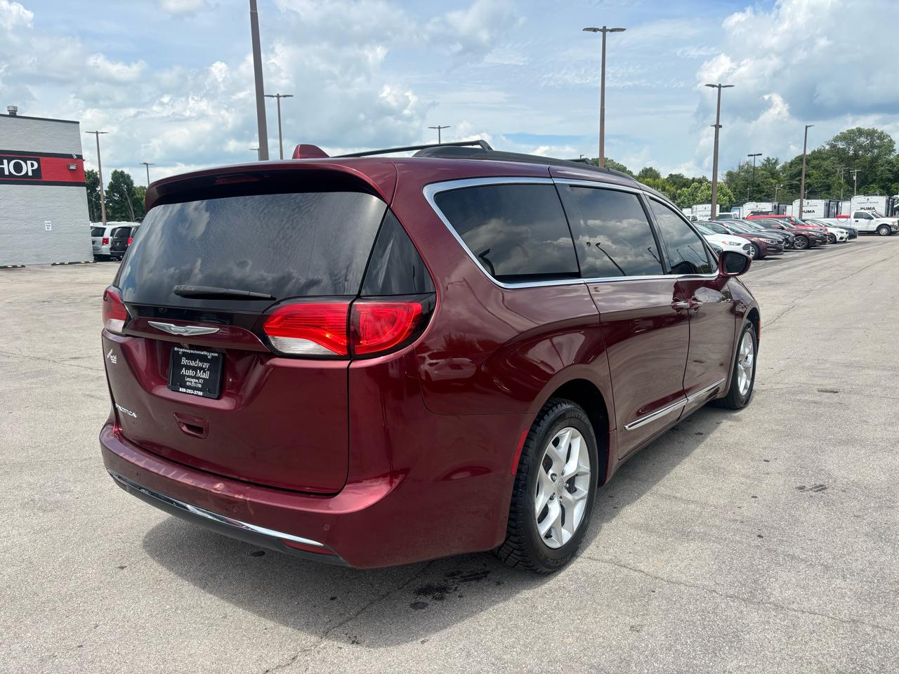 Chrysler Pacifica Touring-L FWD 2017