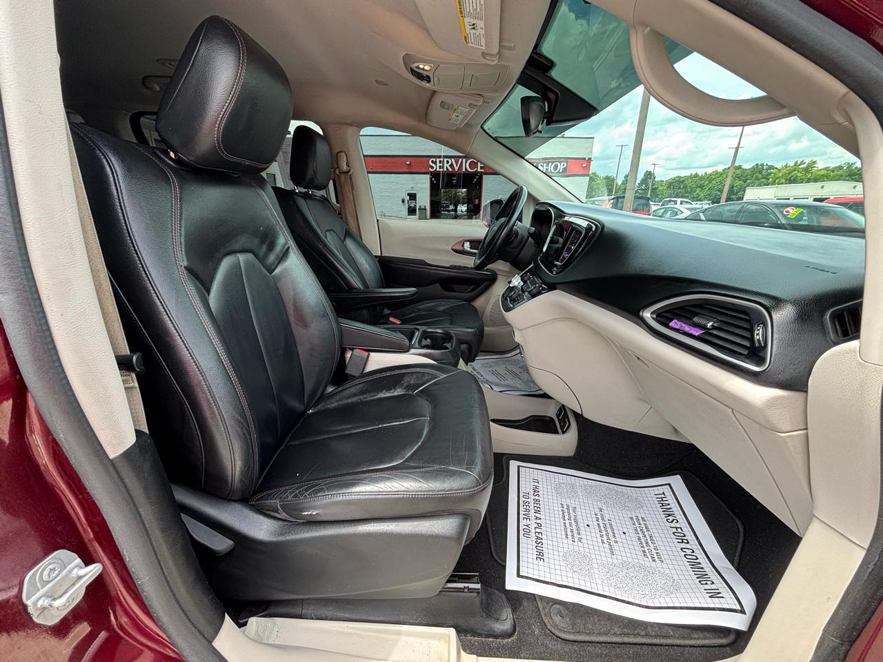 Chrysler Pacifica Touring-L FWD 2017