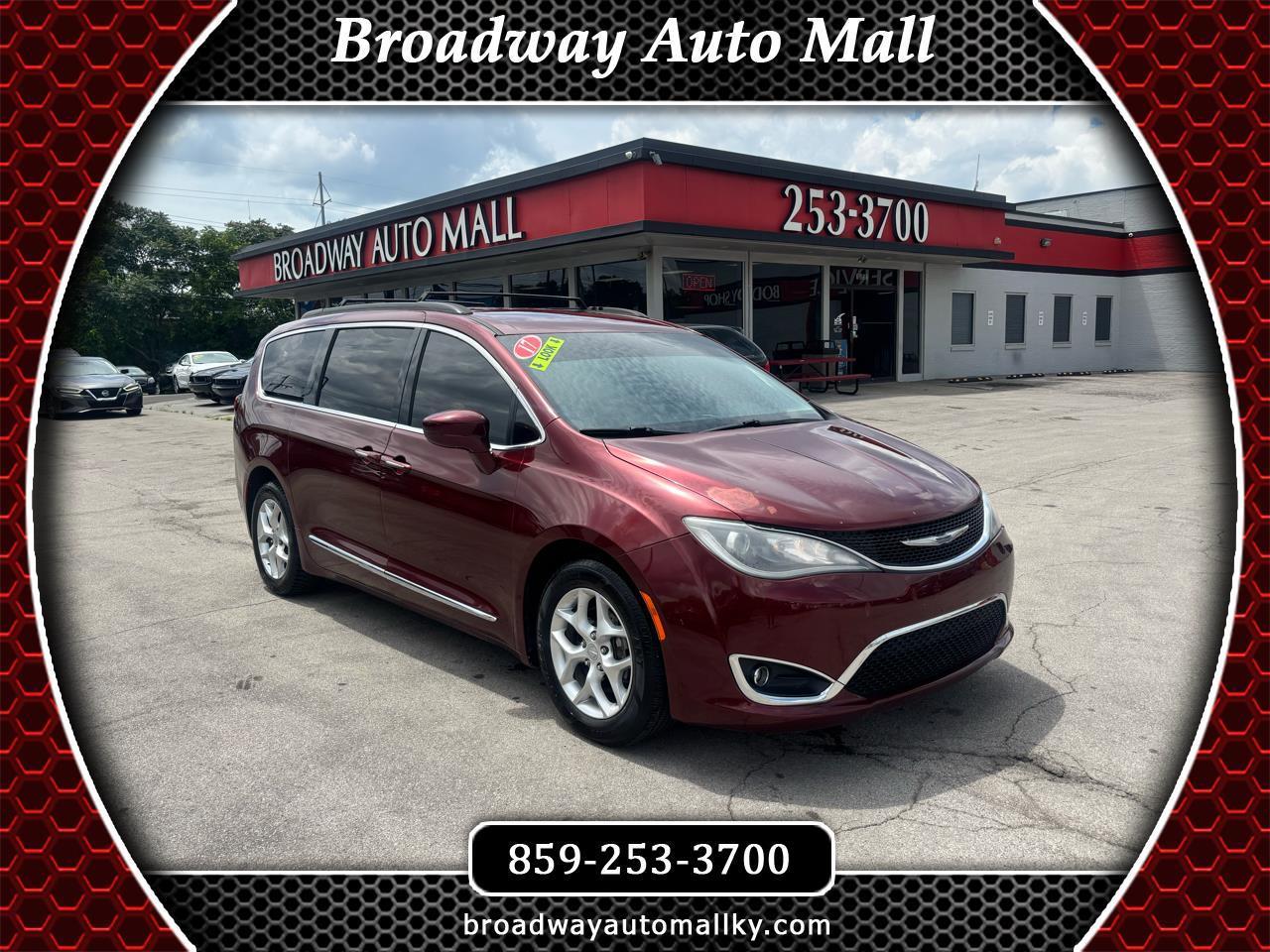 Chrysler Pacifica Touring-L FWD 2017