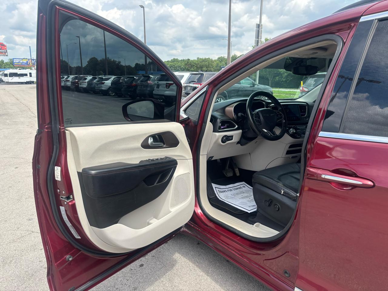 Chrysler Pacifica Touring-L FWD 2017