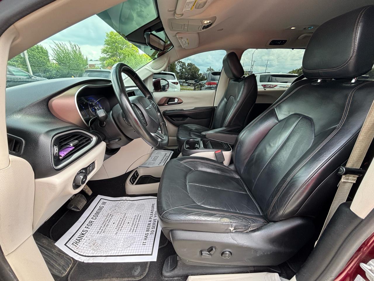 Chrysler Pacifica Touring-L FWD 2017