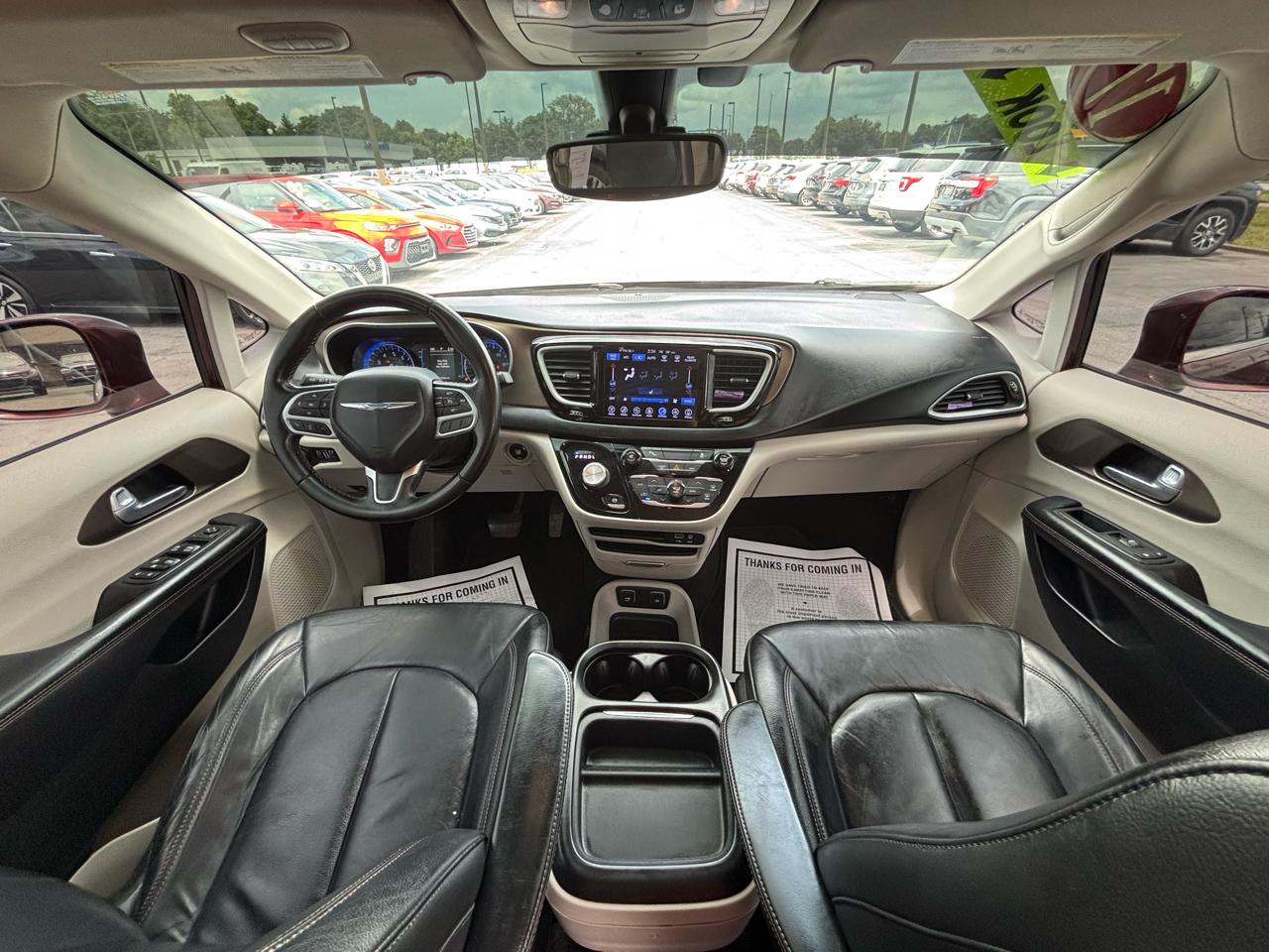 Chrysler Pacifica Touring-L FWD 2017