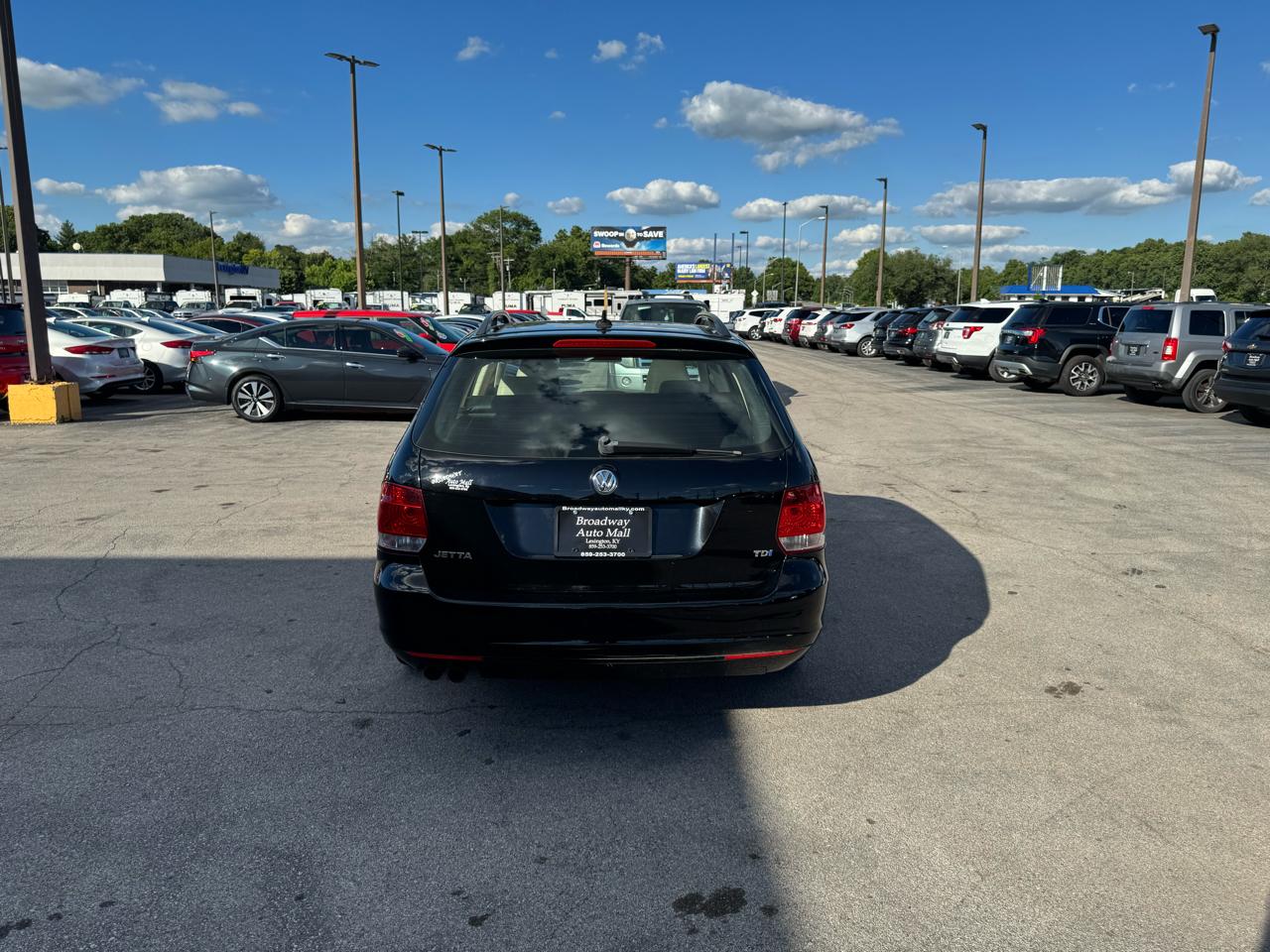 Volkswagen Jetta SportWagen 4dr DSG TDI 2011