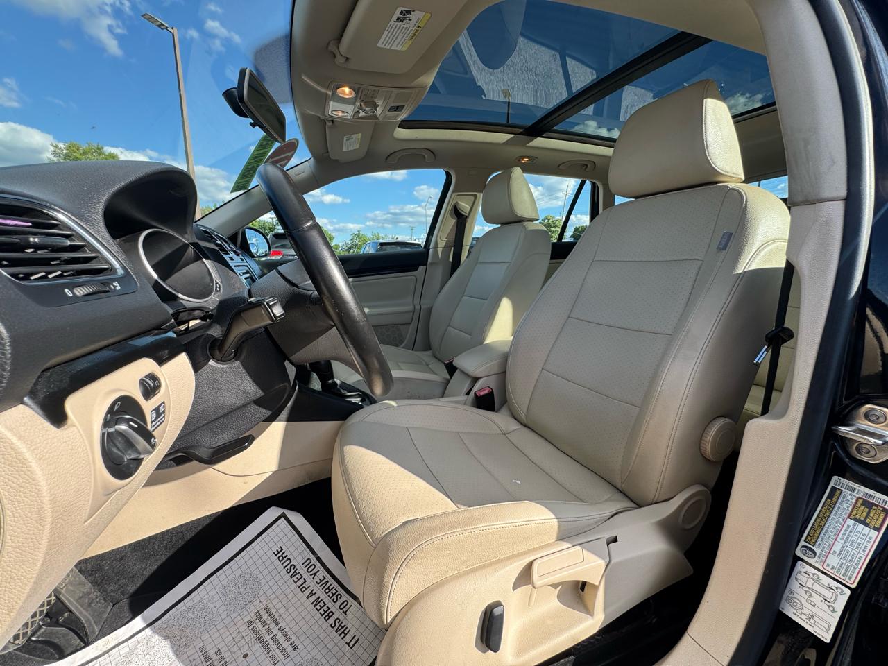 Volkswagen Jetta SportWagen 4dr DSG TDI 2011