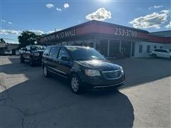 2014 Chrysler Town & Country 