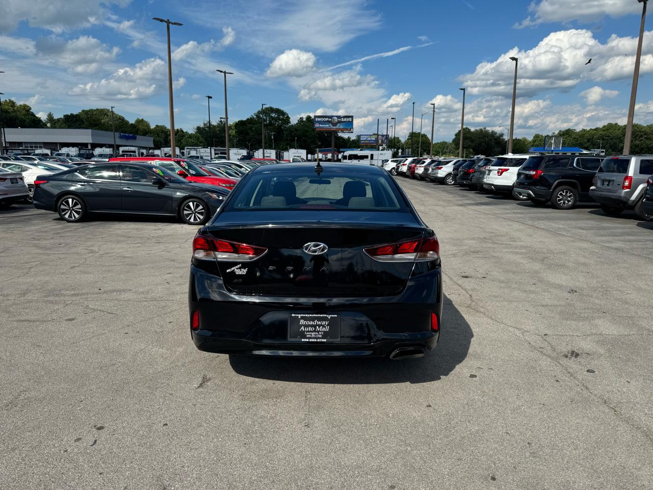 Hyundai Sonata SE 2.4L 2019