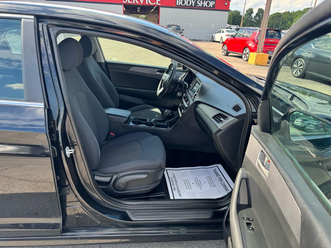 Hyundai Sonata SE 2.4L 2019