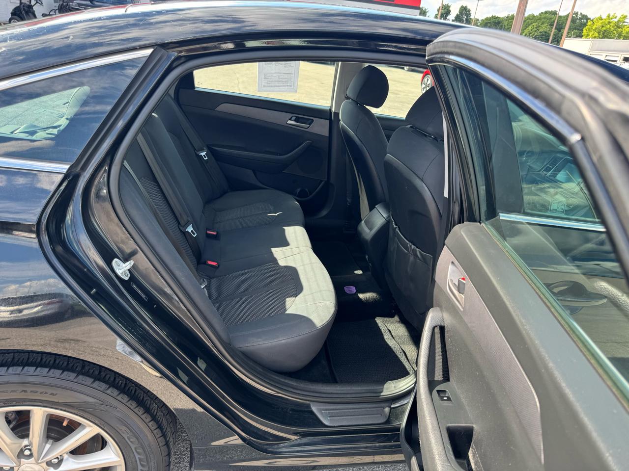 Hyundai Sonata SE 2.4L 2019