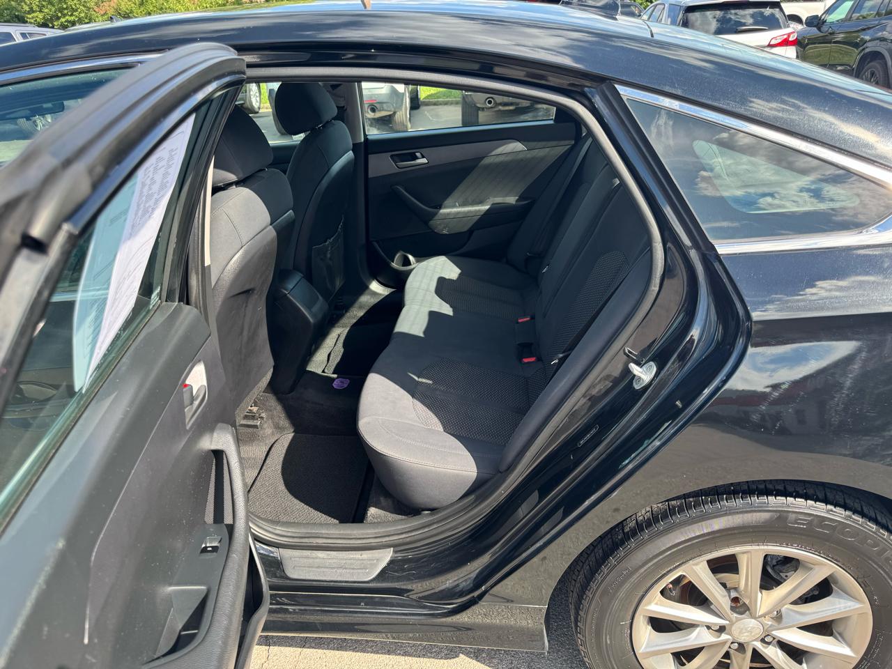Hyundai Sonata SE 2.4L 2019