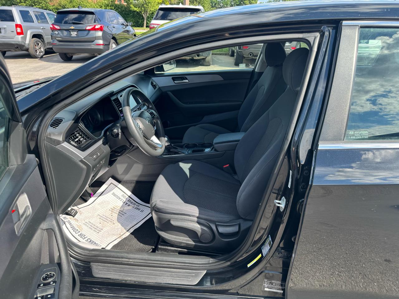 Hyundai Sonata SE 2.4L 2019