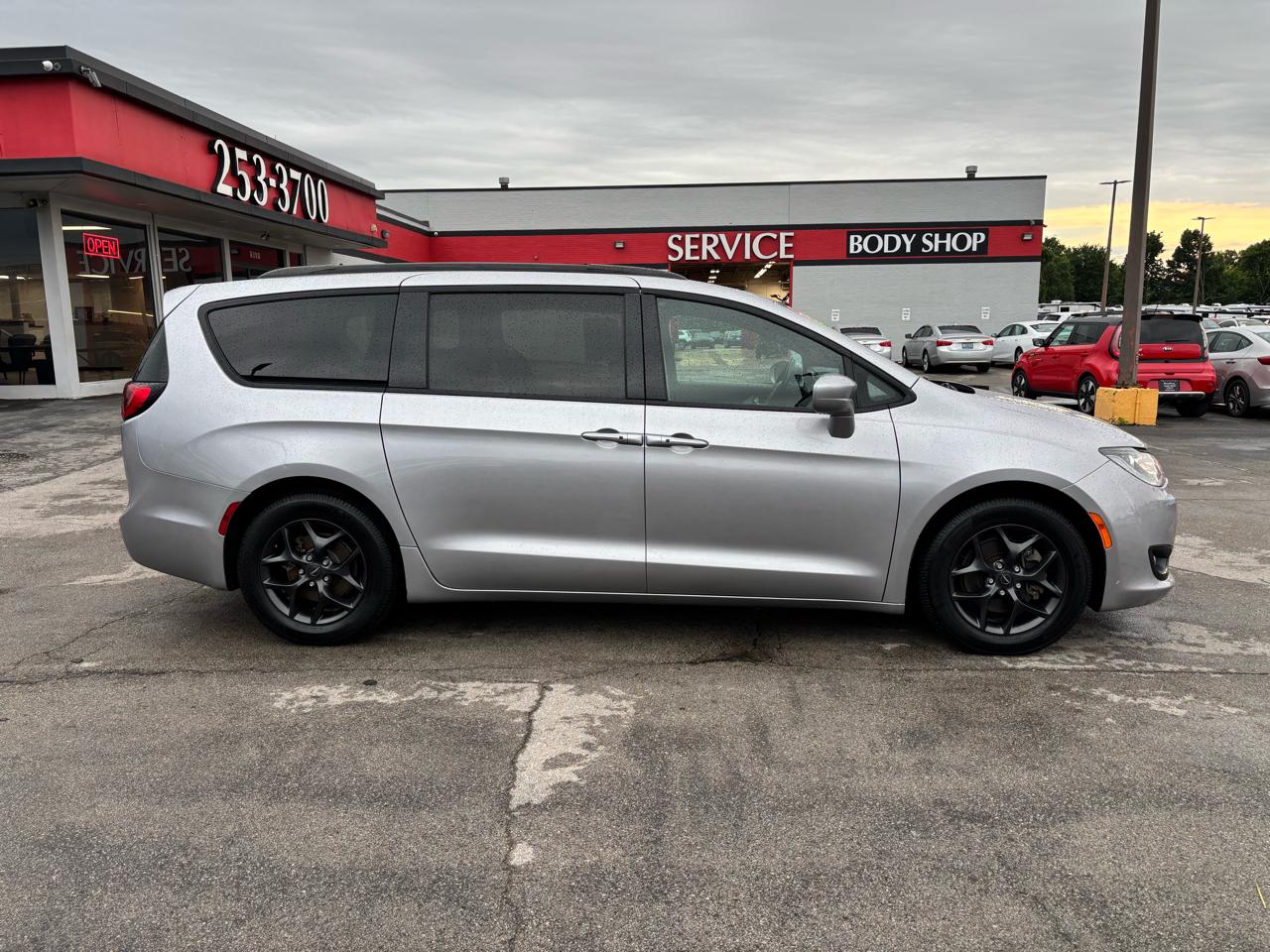 Chrysler Pacifica Touring L Plus FWD 2018