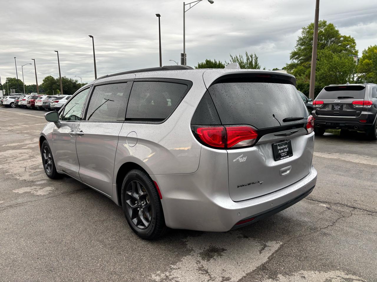 Chrysler Pacifica Touring L Plus FWD 2018