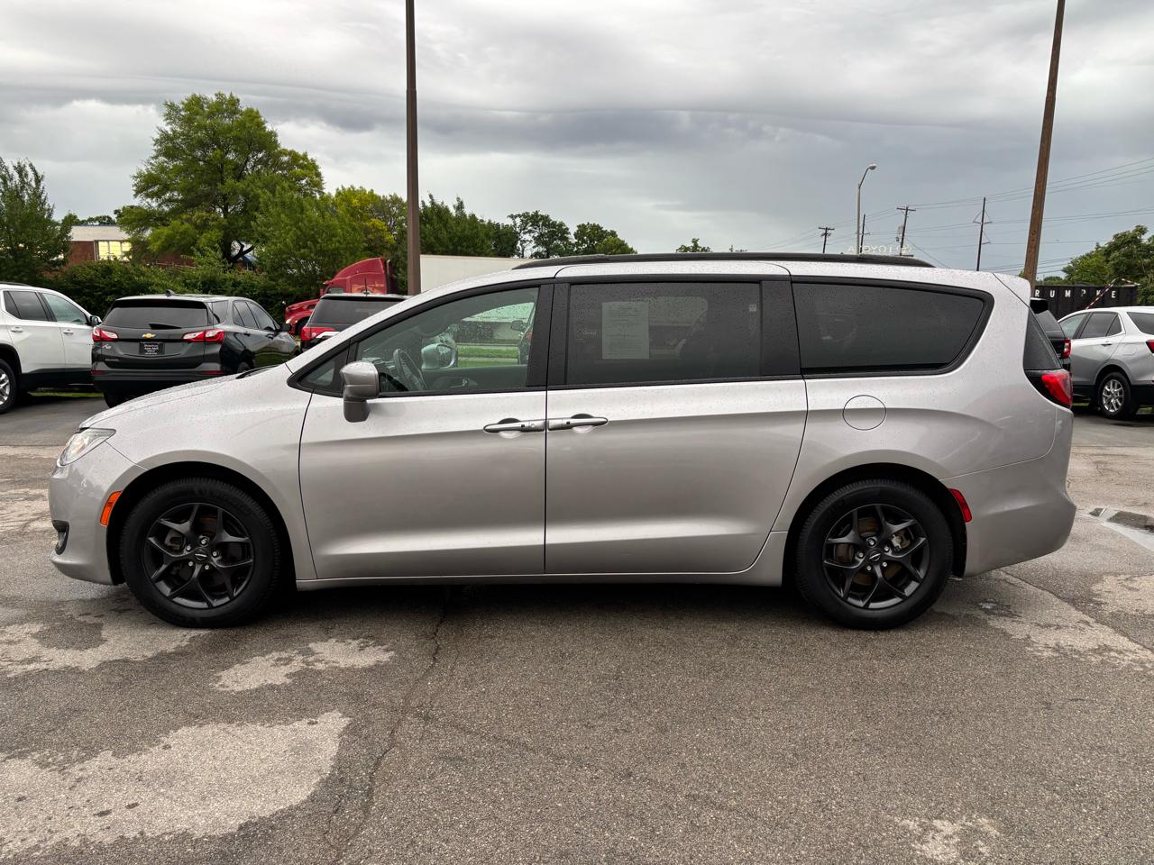 Chrysler Pacifica Touring L Plus FWD 2018