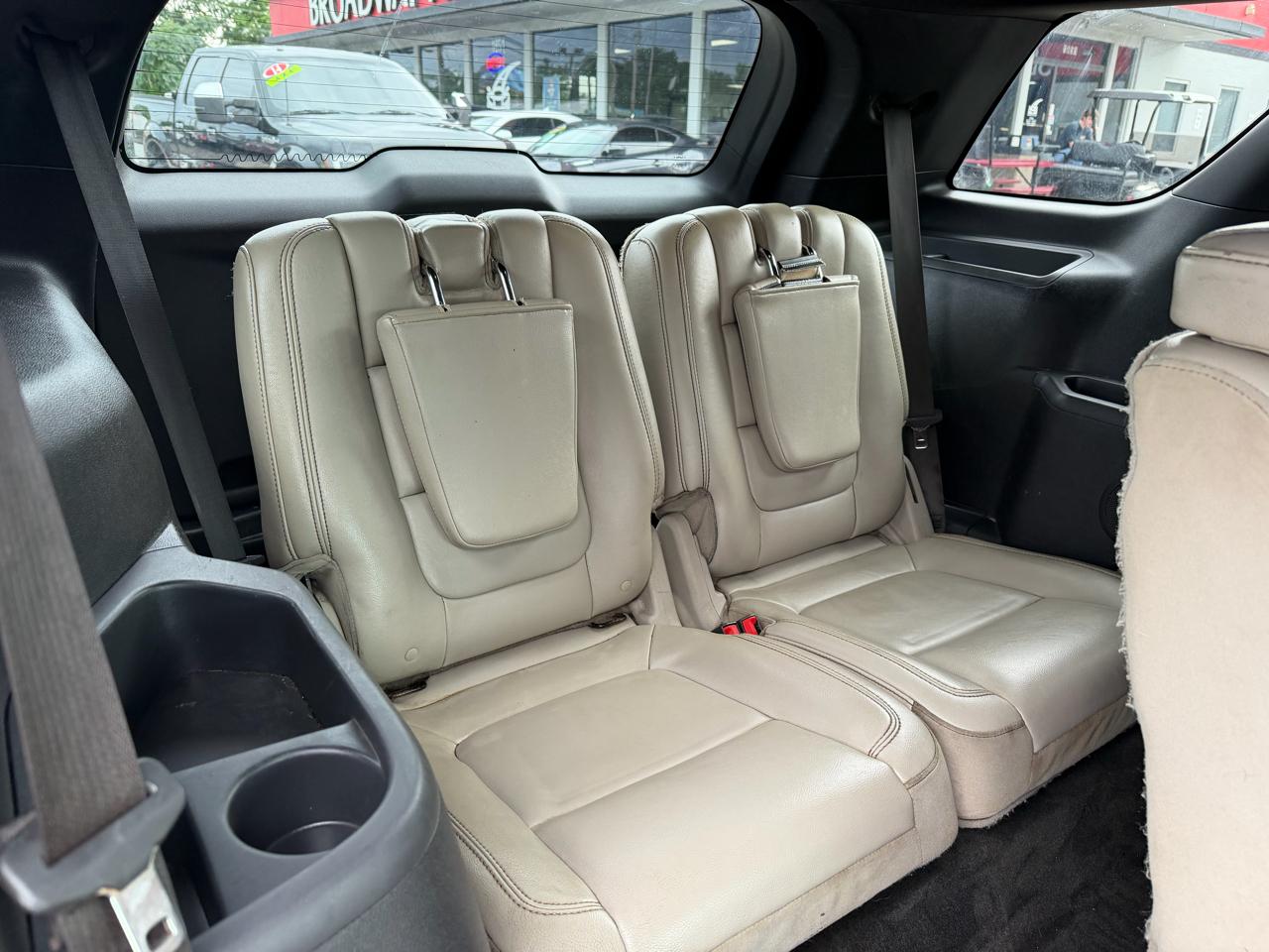 Ford Explorer 4WD 4dr XLT 2011