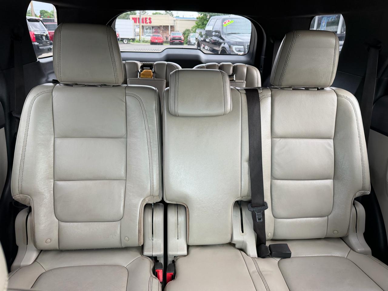 Ford Explorer 4WD 4dr XLT 2011