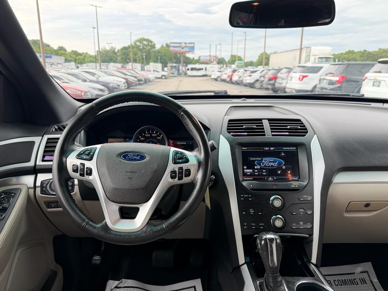 Ford Explorer 4WD 4dr XLT 2011