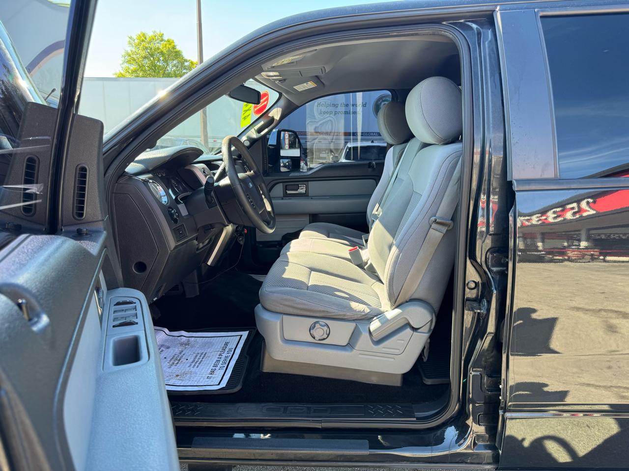 Ford F-150 4WD SuperCrew 145" XLT 2014
