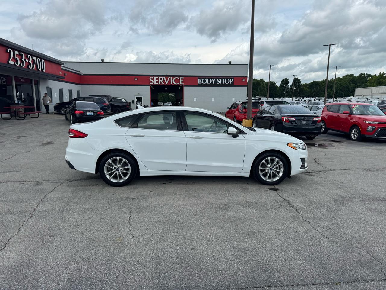 Ford Fusion SE FWD 2019