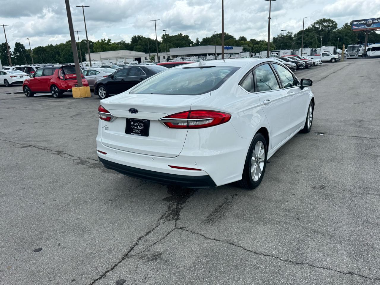 Ford Fusion SE FWD 2019