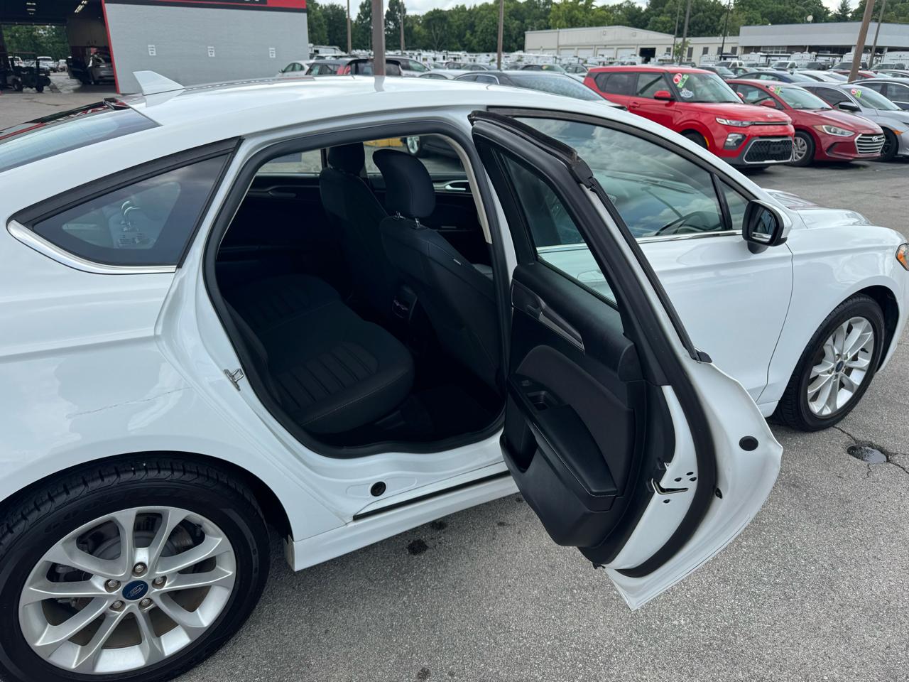 Ford Fusion SE FWD 2019