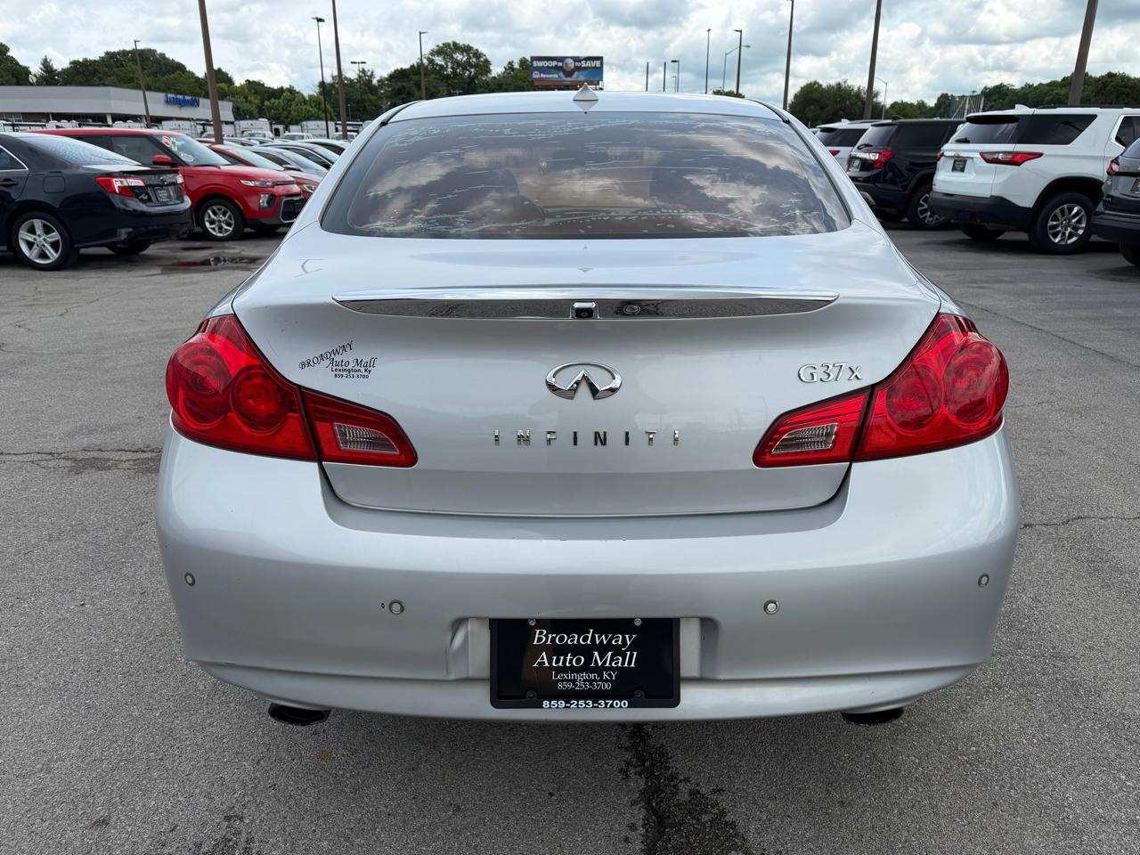 Infiniti G37 X 2011