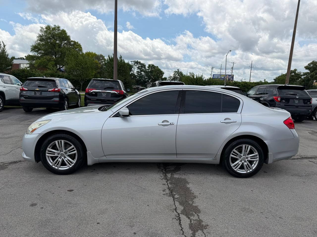 Infiniti G37 X 2011