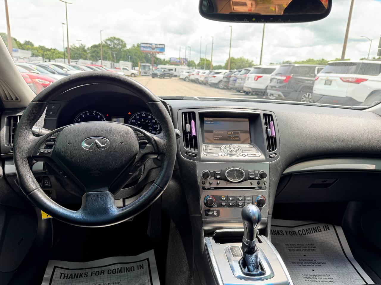 Infiniti G37 X 2011