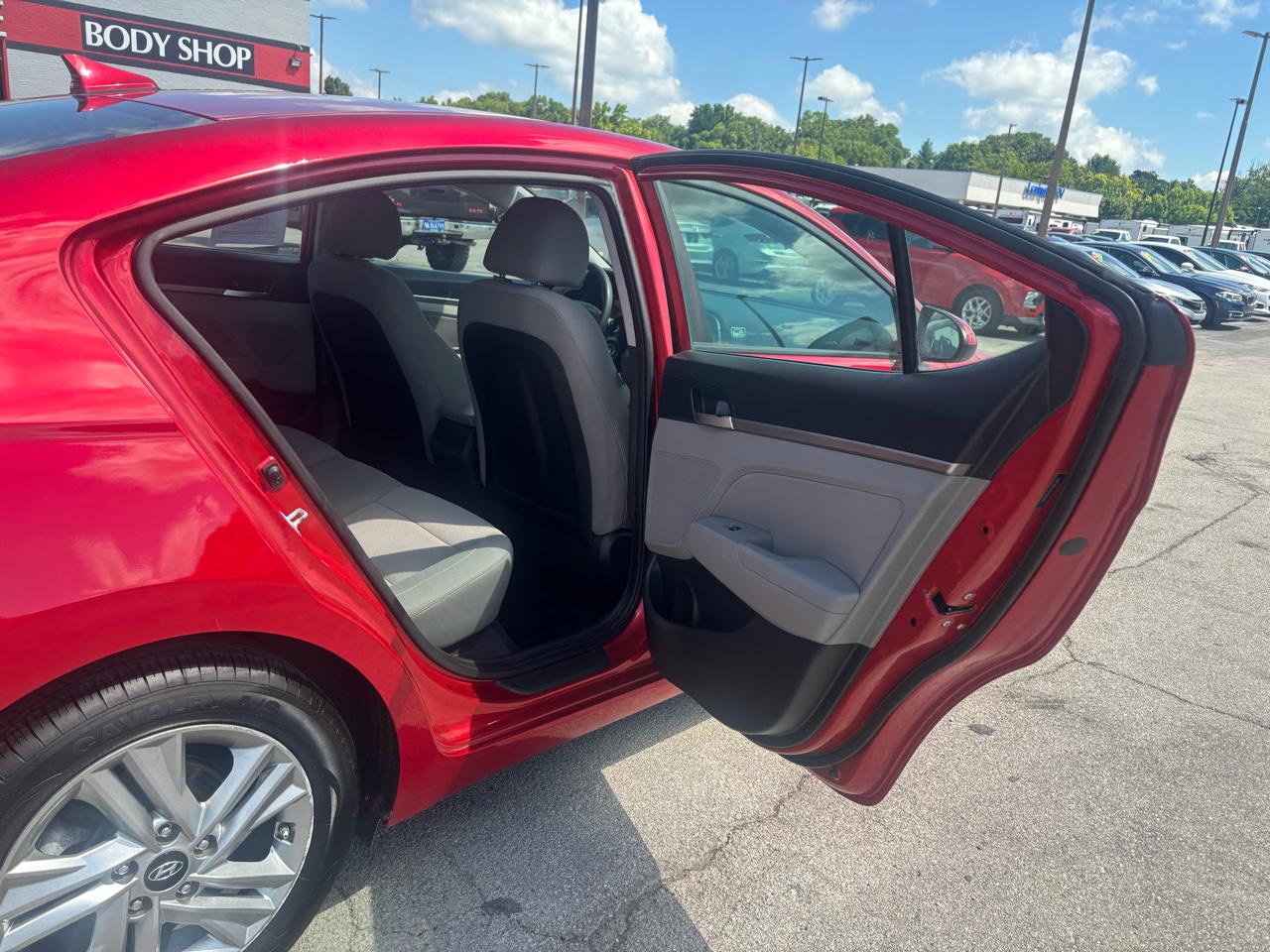 Hyundai Elantra SEL IVT 2020
