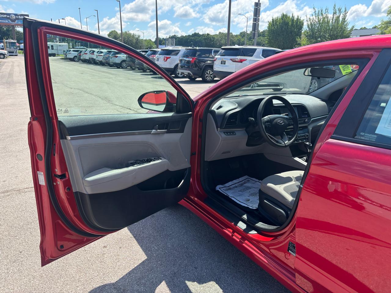 Hyundai Elantra SEL IVT 2020
