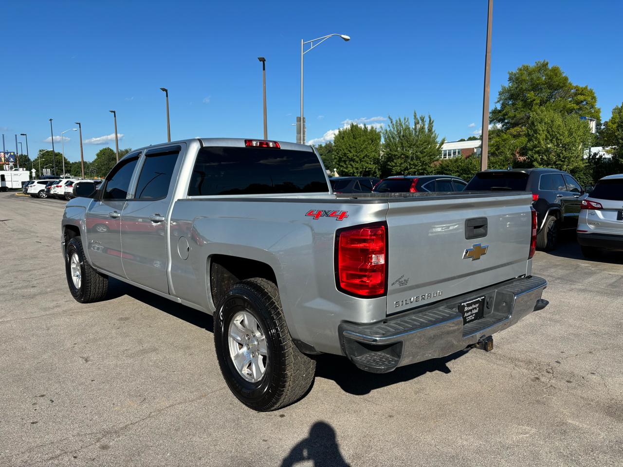 Chevrolet Silverado 1500 4WD Crew Cab 143.5" LT w/1LT 2015