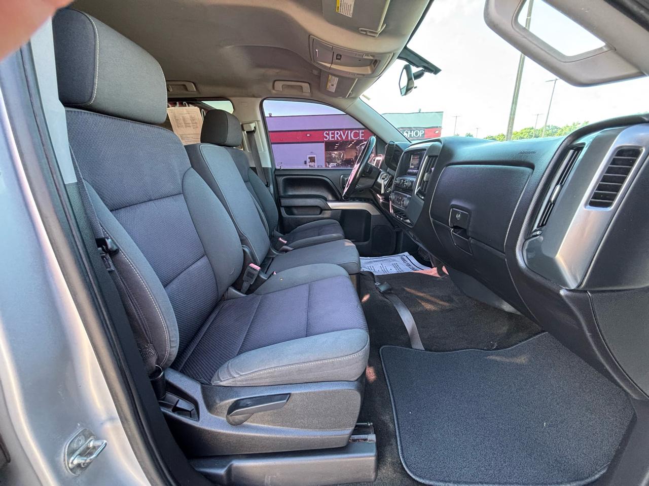 Chevrolet Silverado 1500 4WD Crew Cab 143.5" LT w/1LT 2015