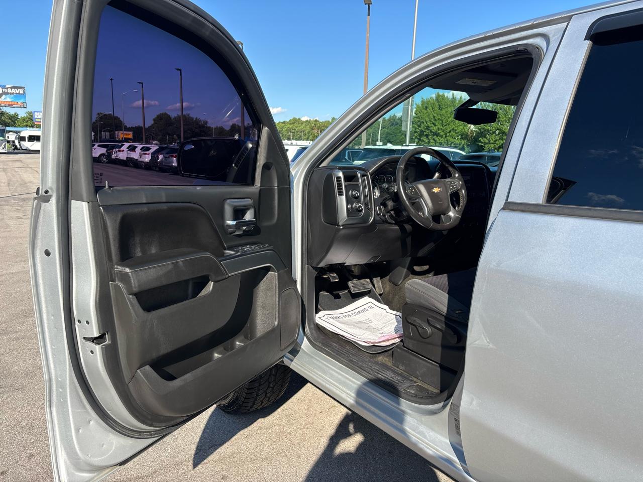 Chevrolet Silverado 1500 4WD Crew Cab 143.5" LT w/1LT 2015