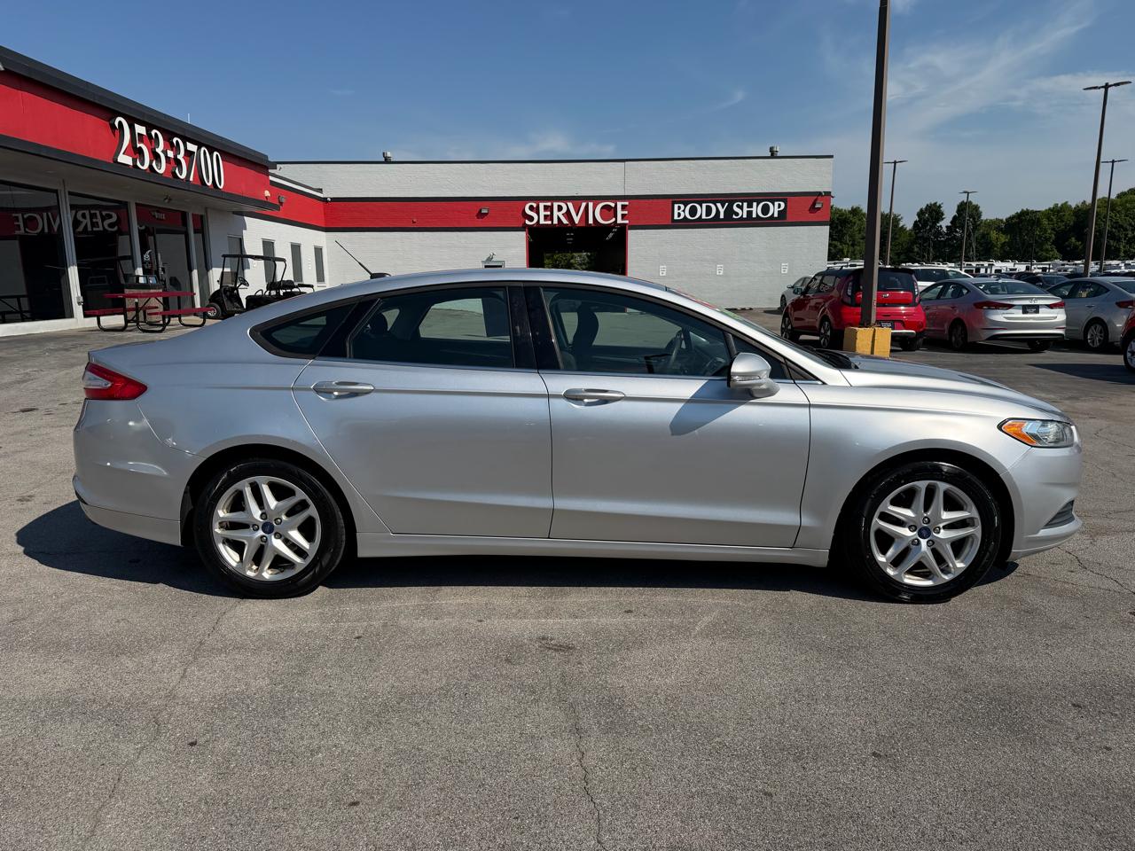 Ford Fusion SE 2013