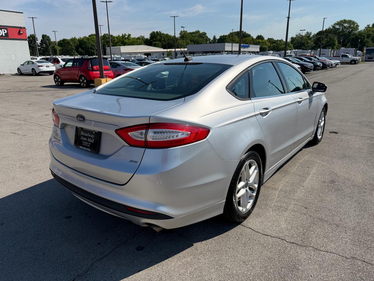 Ford Fusion SE 2013