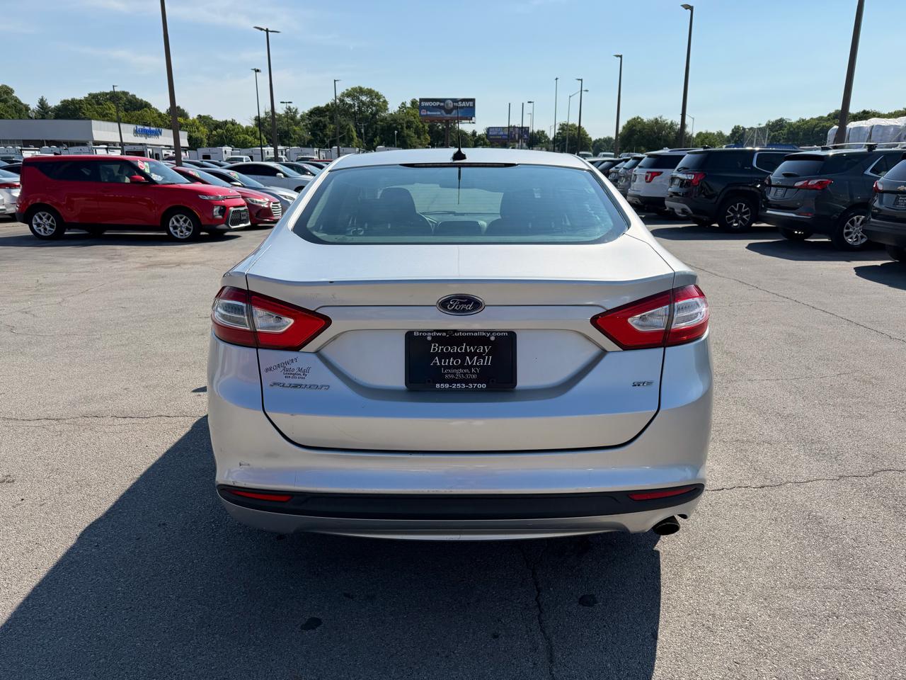 Ford Fusion SE 2013