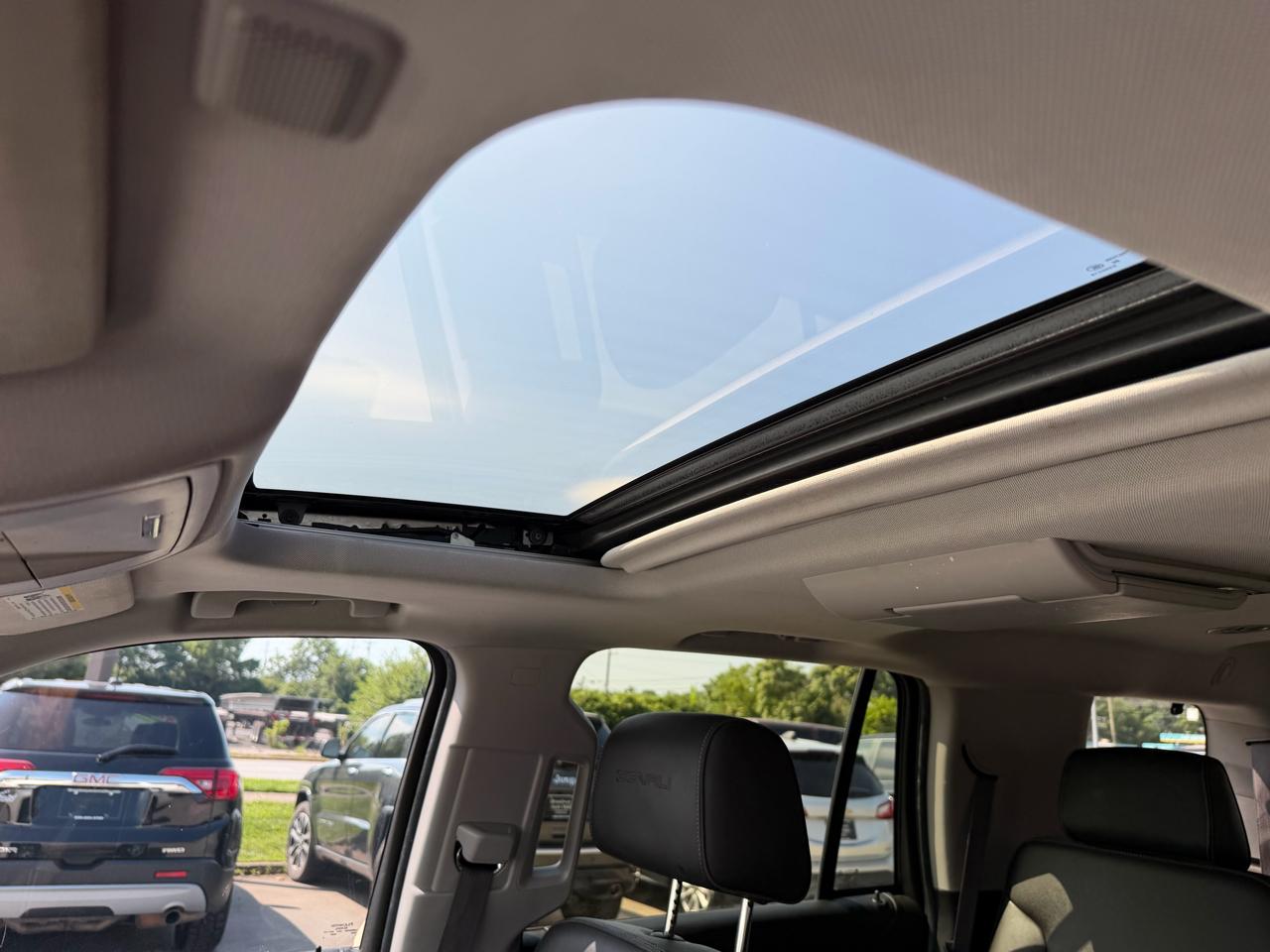 GMC Yukon Denali 2015