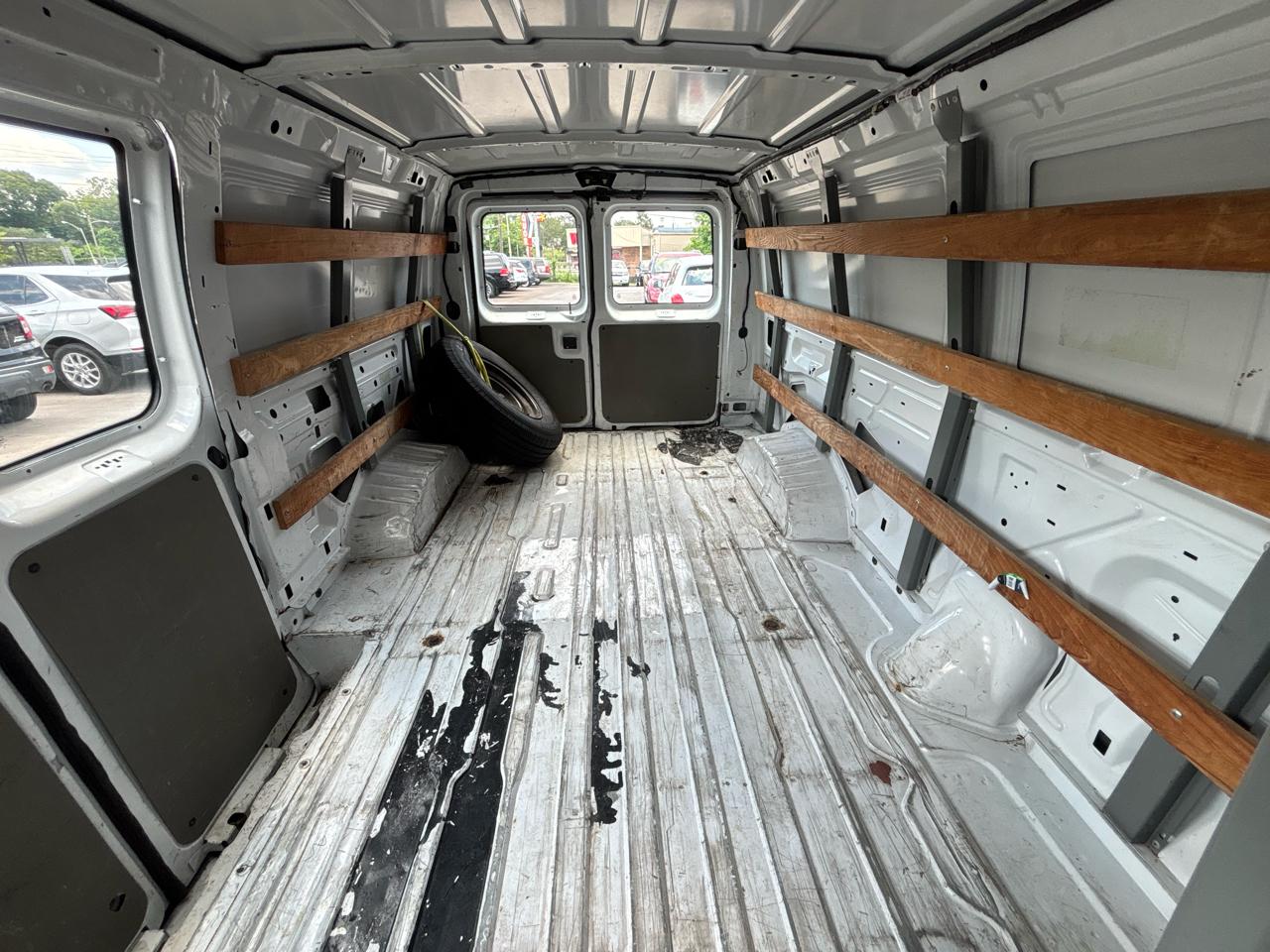 Ford Econoline Cargo Van E-250 Recreational 2007