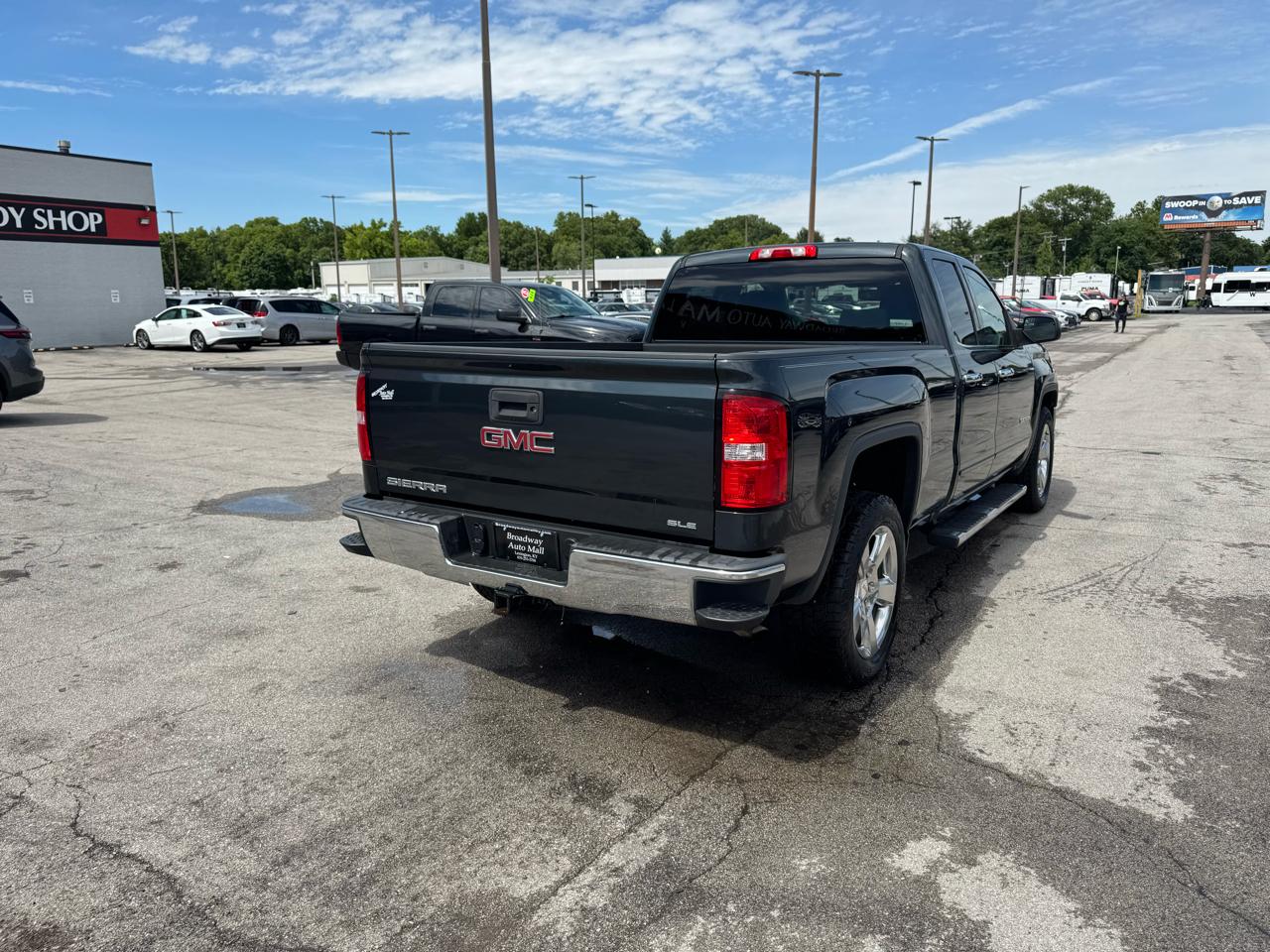 GMC Sierra 1500 2WD Double Cab 143.5" SLE 2017