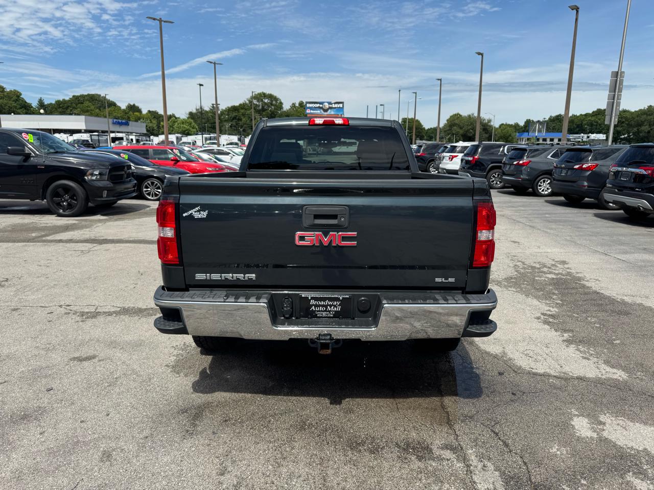 GMC Sierra 1500 2WD Double Cab 143.5" SLE 2017