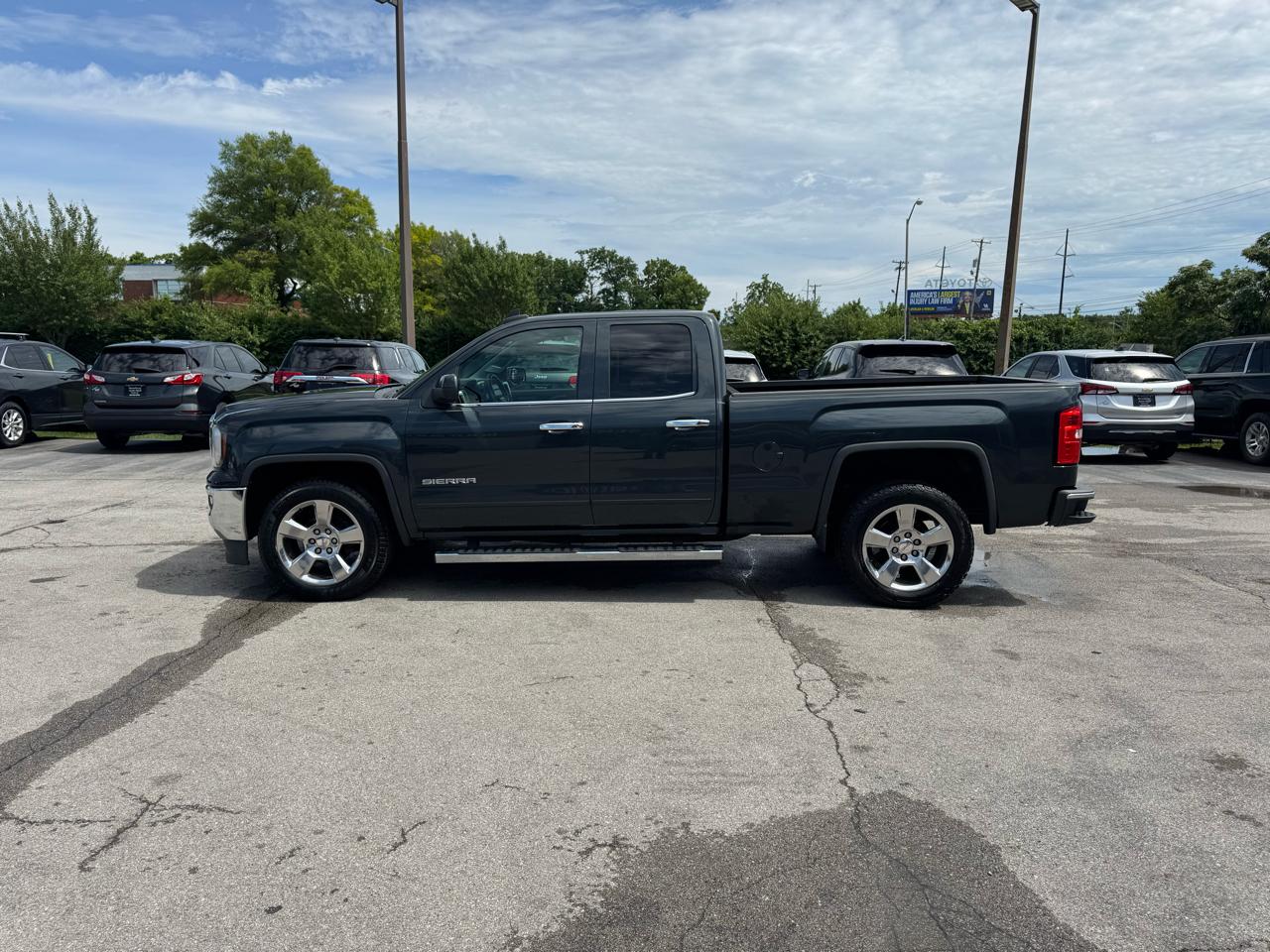 GMC Sierra 1500 2WD Double Cab 143.5" SLE 2017