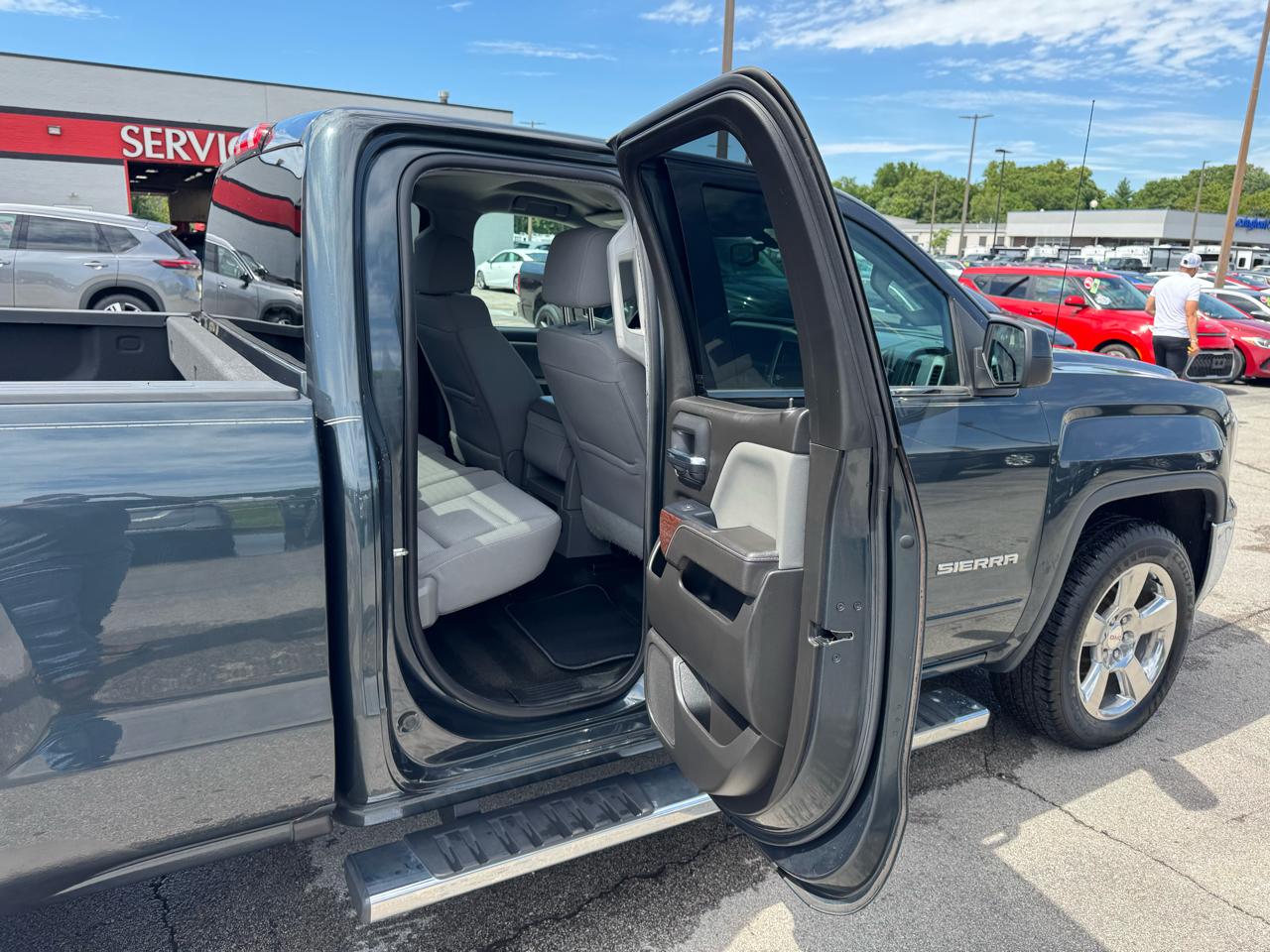 GMC Sierra 1500 2WD Double Cab 143.5" SLE 2017