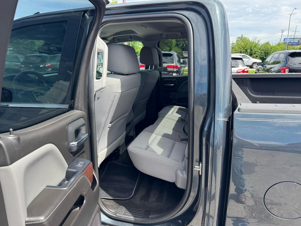 GMC Sierra 1500 2WD Double Cab 143.5" SLE 2017