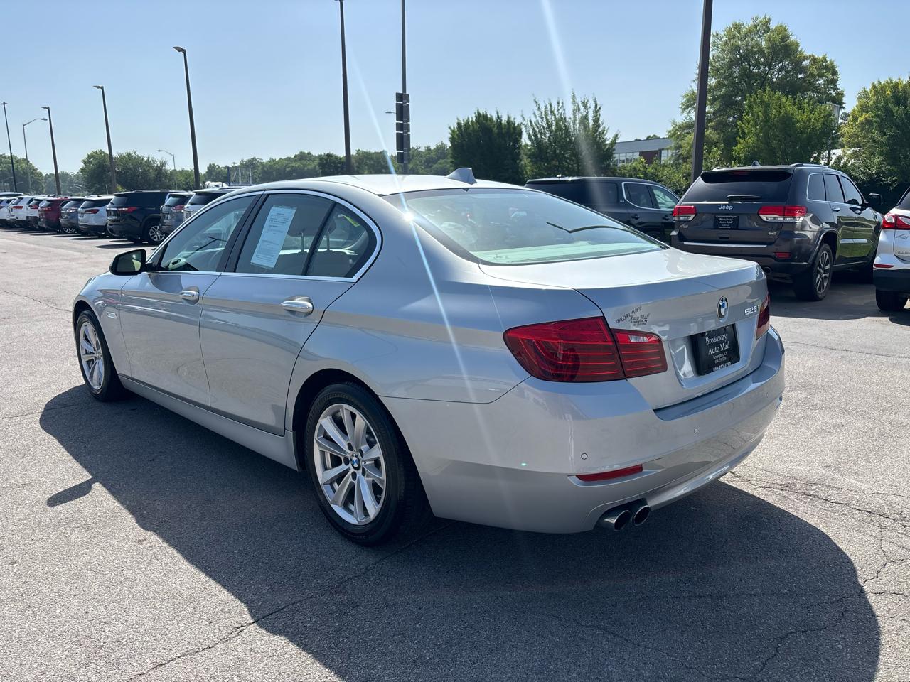 BMW 5 Series 4dr Sdn 528i RWD 2014