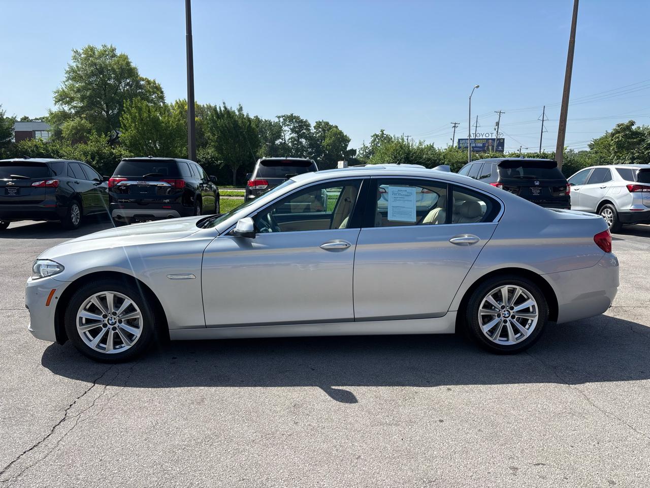 BMW 5 Series 4dr Sdn 528i RWD 2014