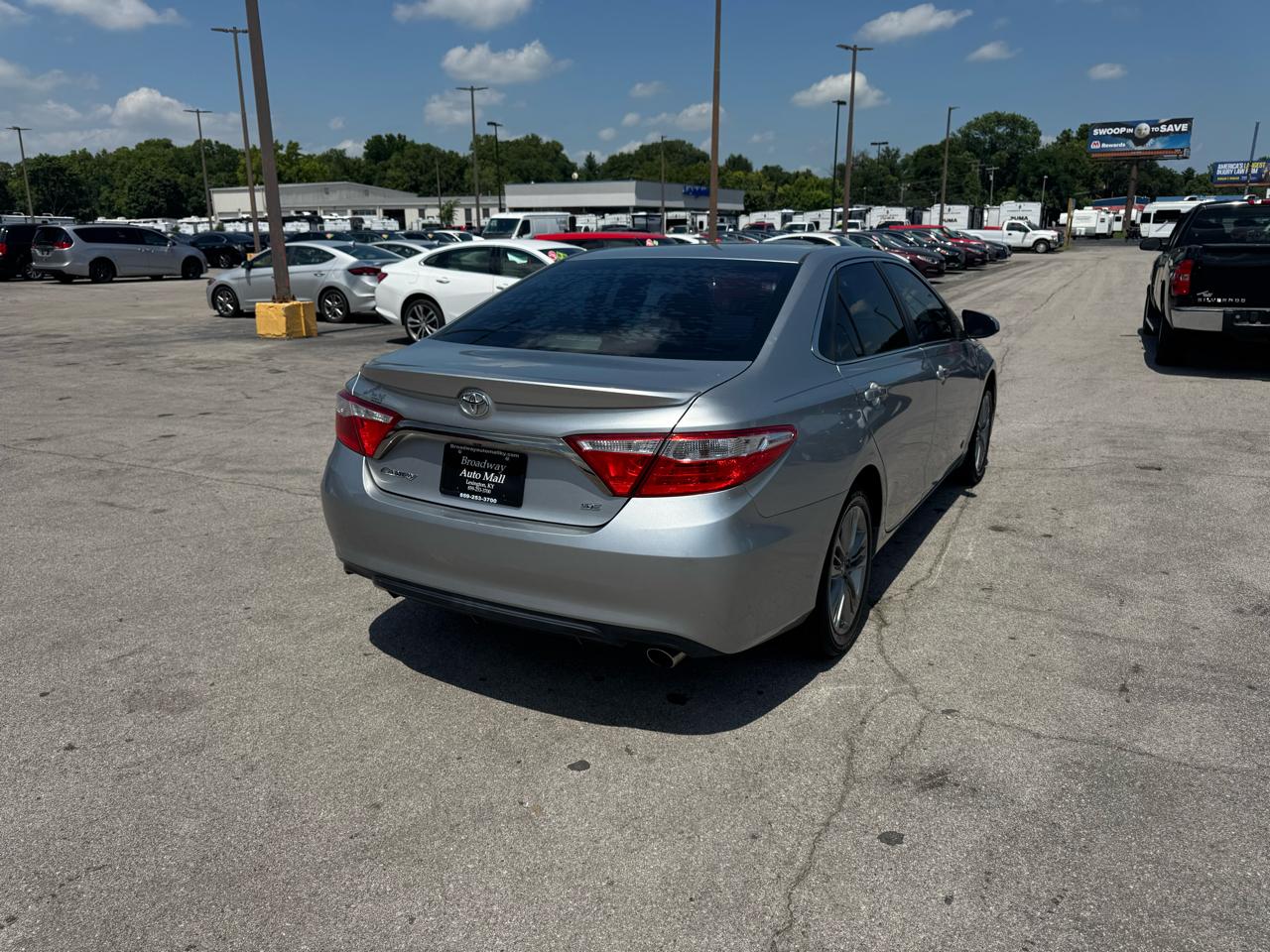 Toyota Camry 4dr Sdn I4 Auto SE w/Special Edition Pkg (Natl) 2016