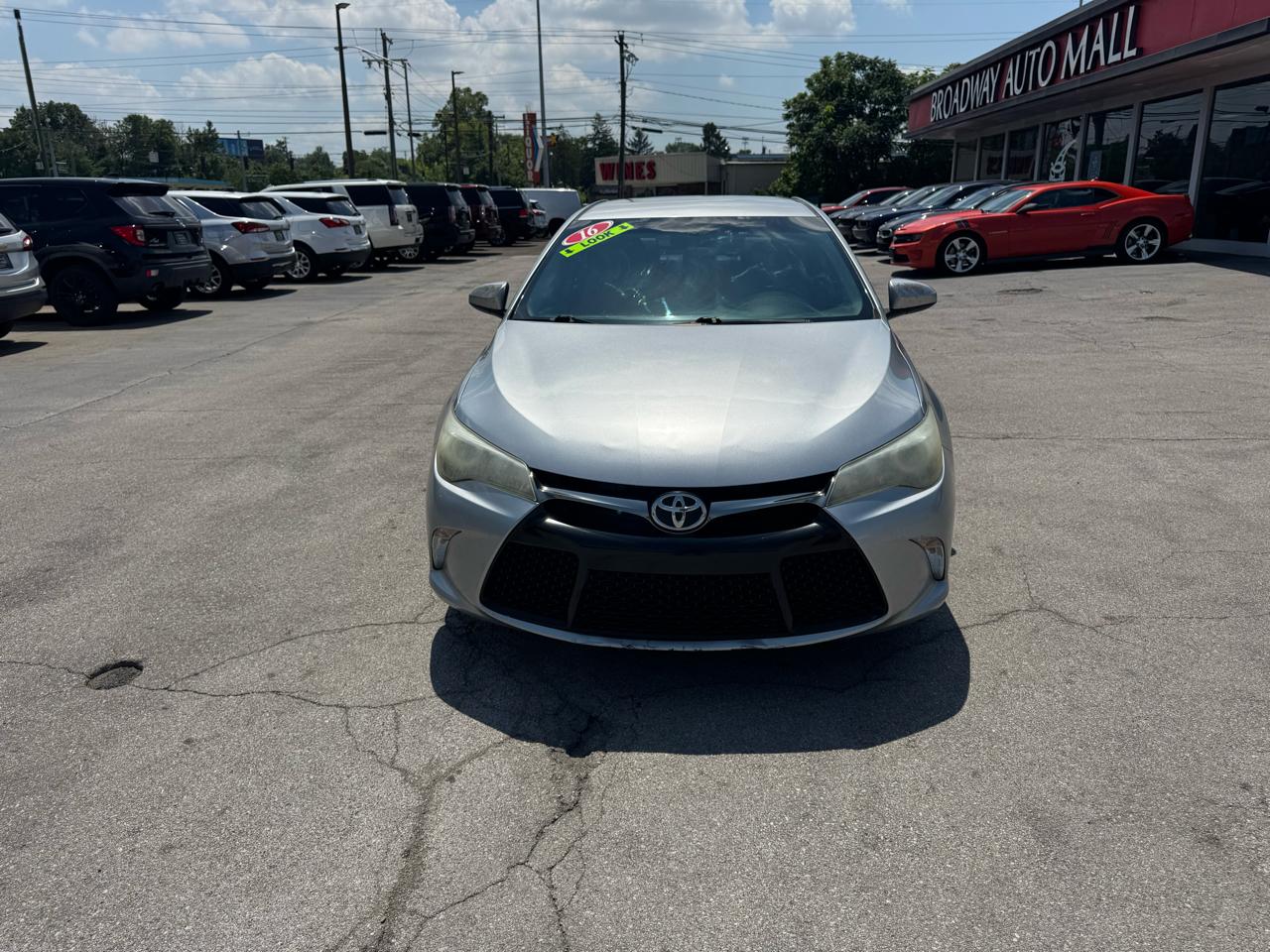 Toyota Camry 4dr Sdn I4 Auto SE w/Special Edition Pkg (Natl) 2016